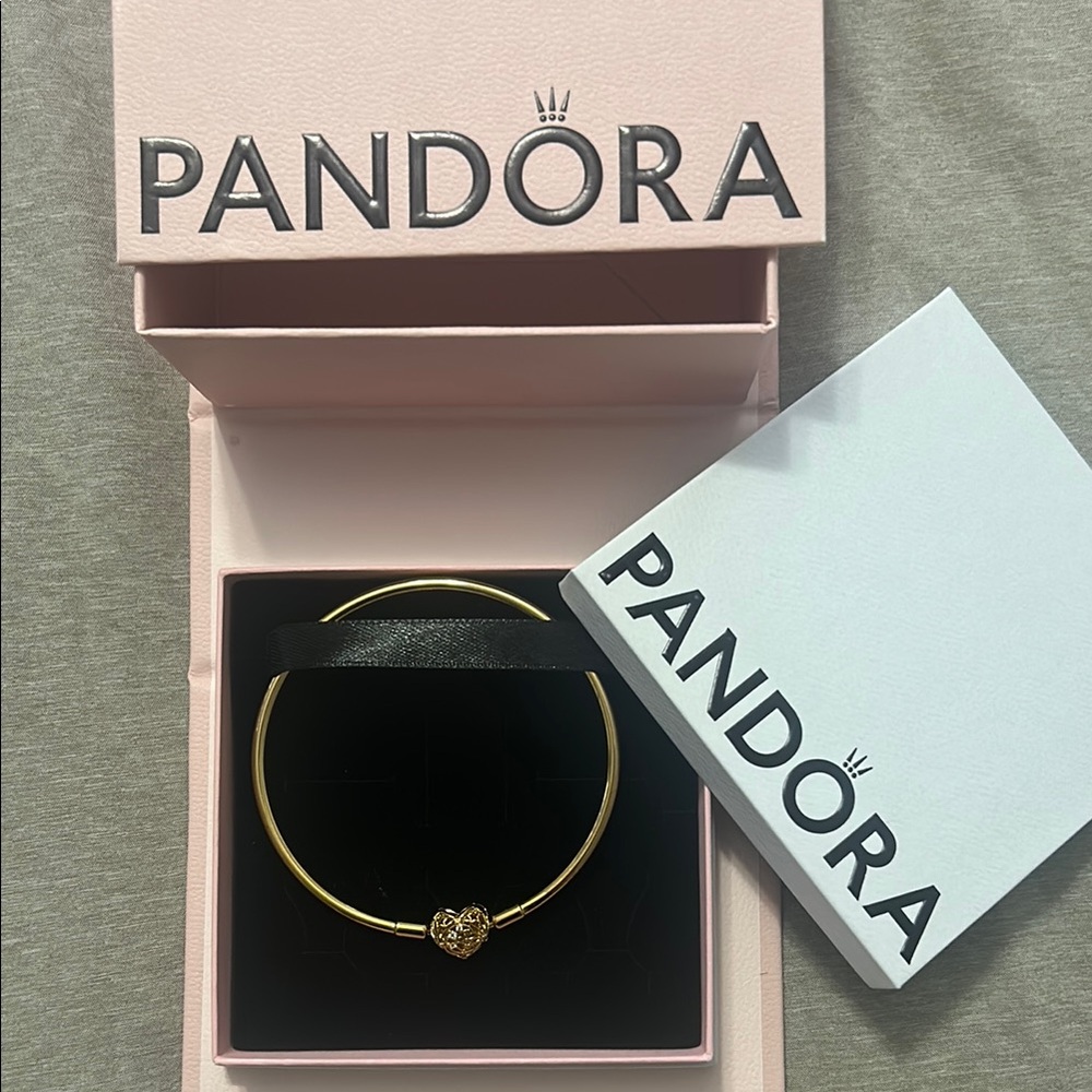 Pandora Celestial Bracelet in Gold